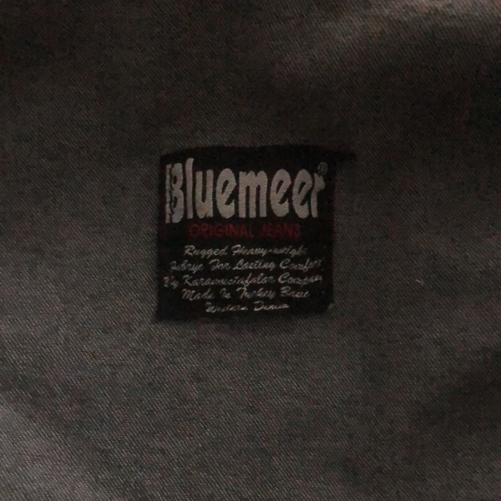 Beautiful jean jacket - Picture 9 of 9